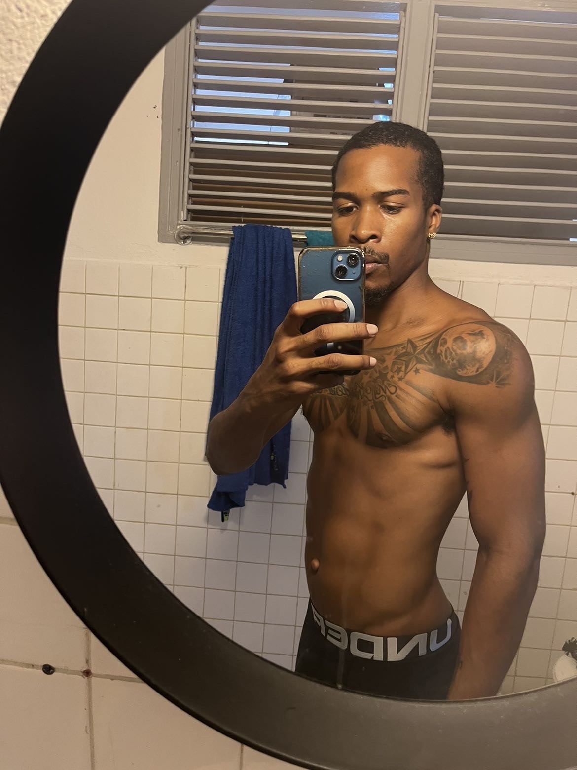 Eliah - La Sarraz - Vaud | Plans cul